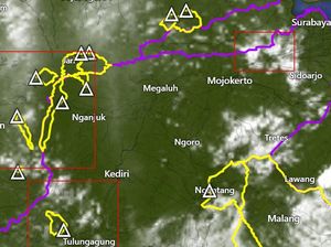 Hujan di Lamongan Belakangan Ini Ternyata Hasil Modifikasi Cuaca BMKG Hujan di Lamongan Belakangan Ini Ternyata Hasil Modifikasi Cuaca BMKG