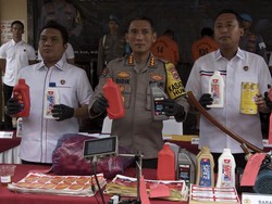 Sehari 2.400 Botol Oli Palsu Dijual di Tangerang, Pelaku Tempel Merek Tenar