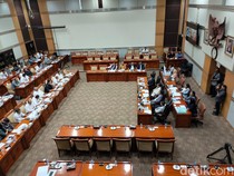 Tok! DPR Restui Calvin Verdonk dan Jens Raven Jadi WNI