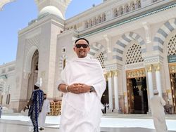 Hindari Suhu Ekstrem, Ronal Surapradja Pilih Berlama-lama di Nabawi