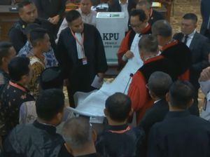Hakim MK Minta KPU Buka Kotak Suara di Sidang Pileg: Kejadian Langka Ini