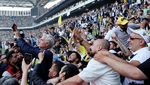 Sambutan Hangat Fans Fenerbahce untuk Mourinho
