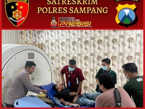 Keluarga Cium Kejanggalan Penyebab Tewasnya Tahanan Polres Sampang Keluarga Cium Kejanggalan Penyebab Tewasnya Tahanan Polres Sampang