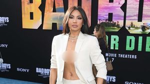 Gaya Toni Braxton Pakai Blazer Tanpa Bra, Ngaku Ingin Kencan Lagi di Usia 56