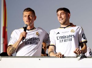 Toni Kroos Wariskan Nomor Punggung 8 ke Federico Valverde