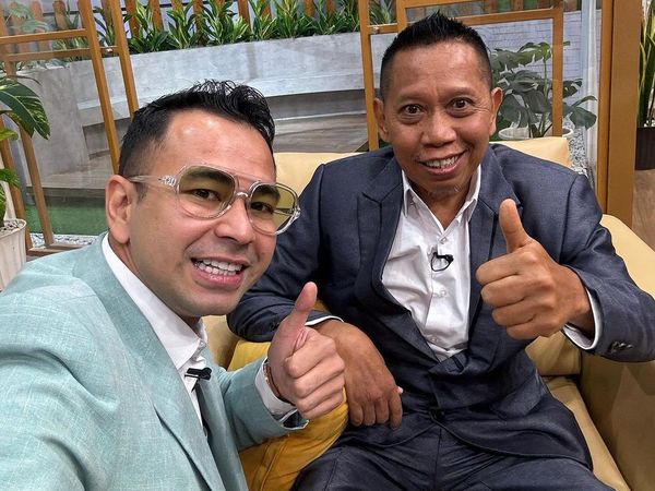 Senyum Tukul Arwana Disemangati Raffi Ahmad