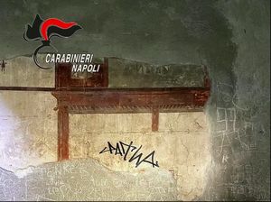 Kala Grafiti Kotori Artefak Romawi Kala Grafiti Kotori Artefak Romawi