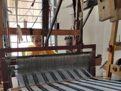 BRI Beri Bantuan Modal-Pelatihan agar UMKM Kain di Palembang Naik Kelas