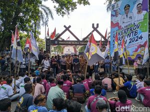Pelaku Seni Kecimol Demo ke Pemprov NTB Buntut Banyak Penolakan