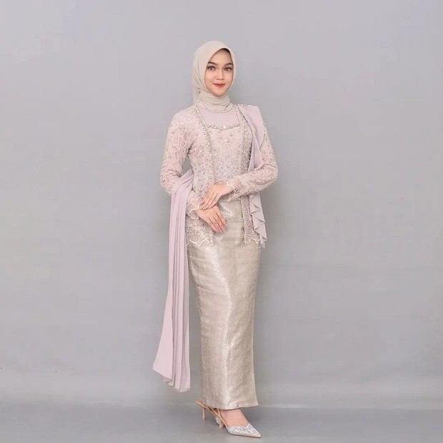 Kebaya kutu baru untuk inspirasi kebaya wisuda