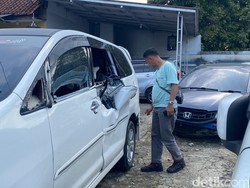 Tronton Rem Blong Tabrak 3 Kendaraan di Sukabumi, 1 Orang Luka