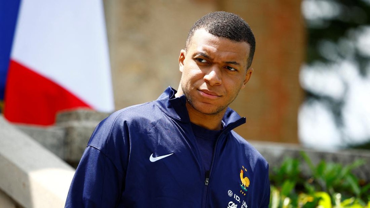 Kylian Mbappe mendapat gaji setenah dari semasa di PSG (REUTERS/Sarah Meyssonnier)