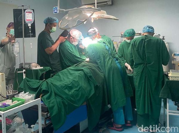 Ladokgi TNI AL Berhasil Operasi Bedah Rahang Perdana