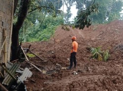 Longsor di Caringin Bogor, Rumah Warga dan Kandang Sapi Tertimbun