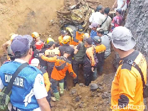 Satu dari 4 Penambang Pasir Tertimbun Longsor di Lumajang Ditemukan Tewas