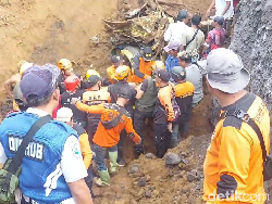 Satu dari 4 Penambang Pasir Tertimbun Longsor di Lumajang Ditemukan Tewas