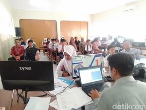 Ortu Siswa di Pangandaran Keluhkan Pendaftaran PPDB gegara Server Down Ortu Siswa di Pangandaran Keluhkan Pendaftaran PPDB gegara Server Down