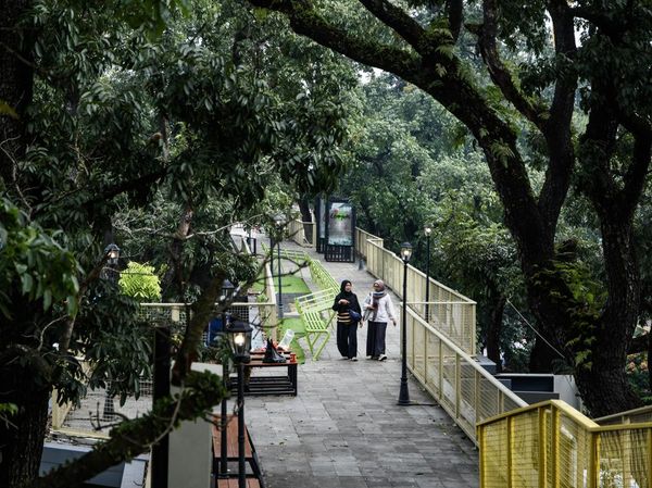Potret Skywalk Teras Cihampelas yang Direaktivasi