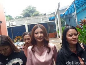 Sahabat Ungkap Kondisi Sarwendah Usai Ruben Onsu Gugat Cerai Sahabat Ungkap Kondisi Sarwendah Usai Ruben Onsu Gugat Cerai