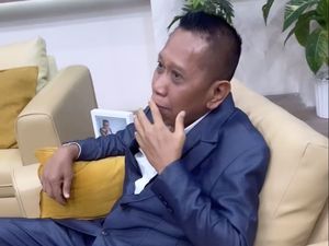 Tukul Arwana Berobat dari Tabungan hingga Uang Hasil Kontrakan Tukul Arwana Berobat dari Tabungan hingga Uang Hasil Kontrakan