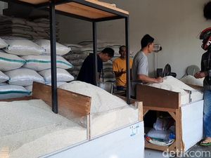 Beras Premium dan Medium di Pasar Tasikmalaya Dijual di Atas HET