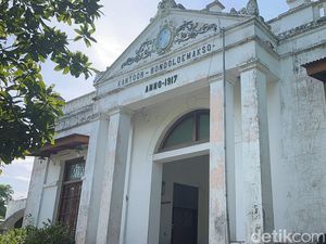 Penampakan Bangunan Peninggalan Paku Buwono X yang Dijual Rp 15 M Penampakan Bangunan Peninggalan Paku Buwono X yang Dijual Rp 15 M
