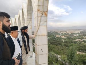 Melihat Kabul 360 Derajat dari Bukit Wazir Akbar Khan di Afghanistan