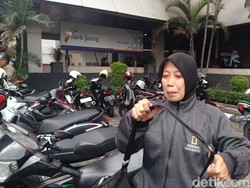Semringahnya Dyah Akhirnya Dilantik PPPK Usai 19 Tahun Jadi Honorer