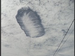 Penjelasan BMKG soal Fenomena Awan Berlubang di Langit Jember