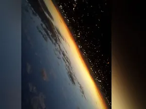 Coba Tebak Ini Apa, yang Pasti Bukan Bumi dan Luar Angkasa!