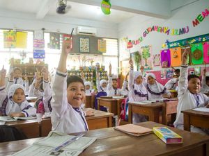 Video: Bukan Hapus Sistem Zonasi, Ombudsman Rekomendasikan Ini untuk Masalah Pendidikan Video: Bukan Hapus Sistem Zonasi, Ombudsman Rekomendasikan Ini untuk Masalah Pendidikan