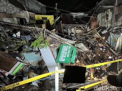 Efek Ledakan Pipa PDAM yang Porak-porandakan Rumah Warga Bandung