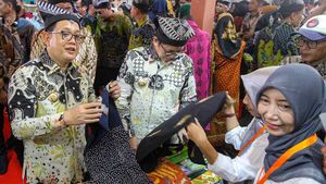 Melihat Pekan Batik Daerah Budaya Bangsa di Alun-alun Bojonegoro