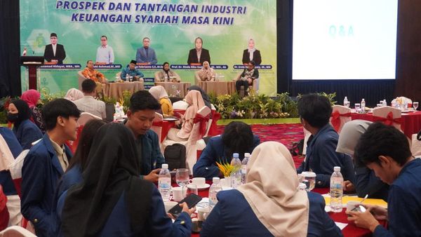 Meningkatkan Literasi Keuangan Syariah di Kalangan Mahasiswa