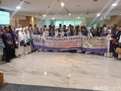 Momen Keberangkatan Jemaah Haji Aida Tourindo Wisata Menuju Arab Saudi