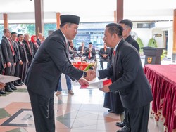 Lantik Pj Sekda dan Sejumlah Pejabat, Bupati Jekek Ingatkan Literasi