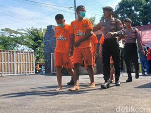 Polisi Bekuk 4 Pengedar 37,59 Gram Sabu di Kota Pasuruan Polisi Bekuk 4 Pengedar 37,59 Gram Sabu di Kota Pasuruan