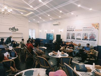 Potret Rembug Warga Yogya