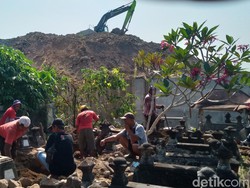 Diterjang Tol, 467 Makam di Prambanan Klaten Direlokasi Warga Secara Swadaya