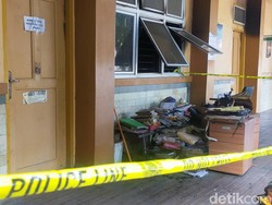 Ruang Guru SMPN 19 Palembang Terbakar, Siswa UAS Seperti Biasa