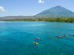 Kayak Laut Jadi Cara Baru Menjelajahi Keindahan Alam Nusantara