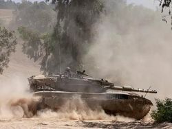 Serangan Israel Tewaskan 11 Warga Gaza, Tank-tank Makin Jauh ke Rafah Serangan Israel Tewaskan 11 Warga Gaza, Tank-tank Makin Jauh ke Rafah
