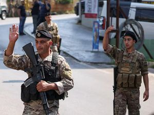 Pria Bersenjata Lepas Tembakan ke Kedubes AS di Lebanon Pria Bersenjata Lepas Tembakan ke Kedubes AS di Lebanon