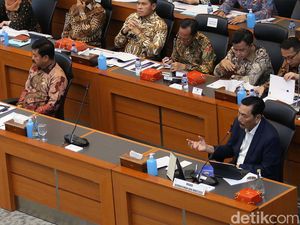 Tiga Menko Jokowi dan Banggar DPR Bahas Anggaran 2025