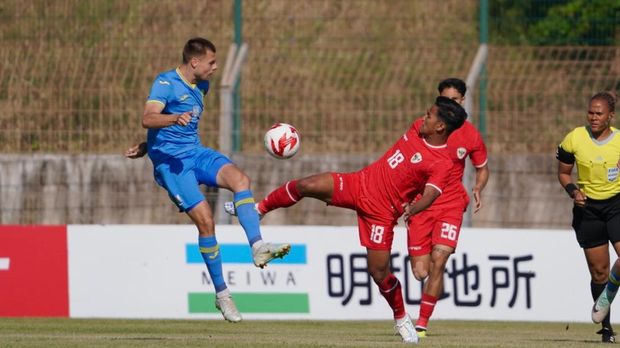Timnas Indonesia U-20 saat menghadapi Ukraina di babak penyisihan grup Toulon Cup 2024. (Dok. PSSI)