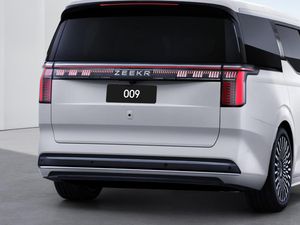 Zeekr Bakal Rakit Mobil di Indonesia?