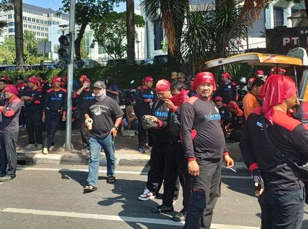 Aksi Buruh Hari Ini Tolak Iuran Tapera!