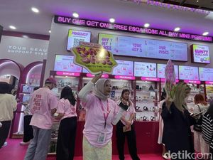 Kisah Jastiper Jakarta X Beauty 2024 Antre dari Pagi, Sehari Untung Rp 3 Juta