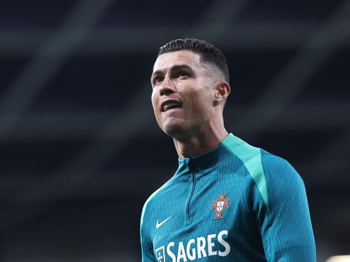 LJUBLJANA, SLOVENIA - MARCH 26: Cristiano Ronaldo of Portugal warms up ahead of UEFA EURO 2024 qualifying playoff semifinal between Slovenia and Portugal at Stozice Stadium in Ljubljana, Slovenia on March 26, 2024. (Photo by Ales Beno/Anadolu via Getty Images)