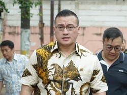 Anggota DPRD DKI Kenneth Kecam Satpam Plaza Indonesia Pukul Anjing Pelacak